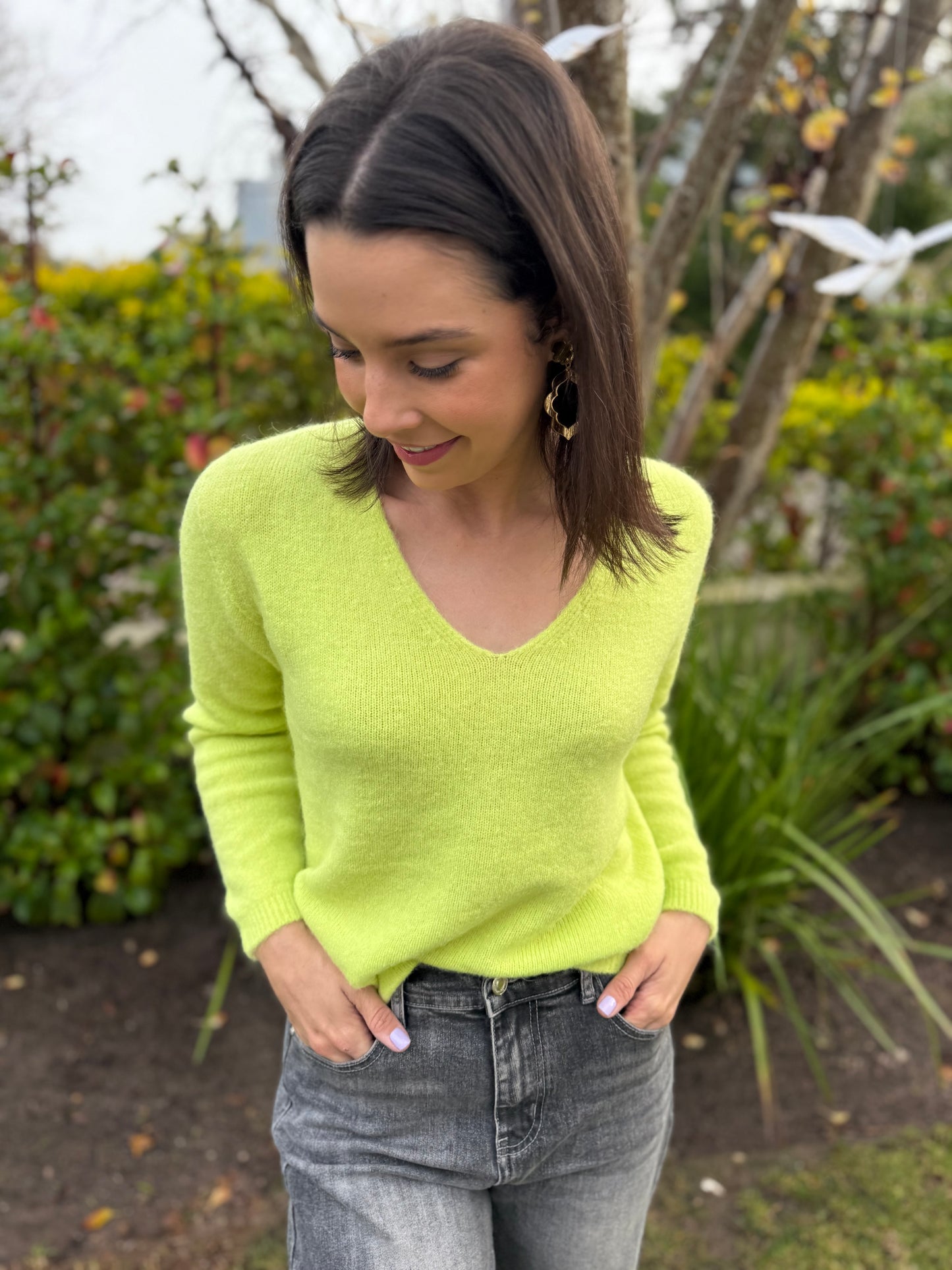 Baby alpaca knit (V- Neck) - Lime