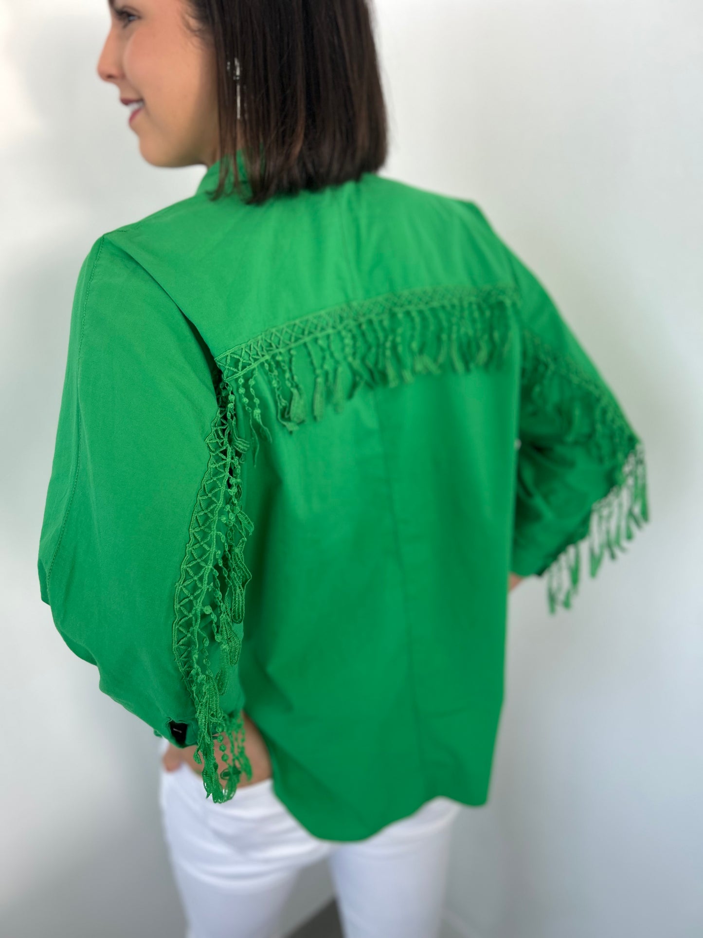 Amber shirt - Green grass