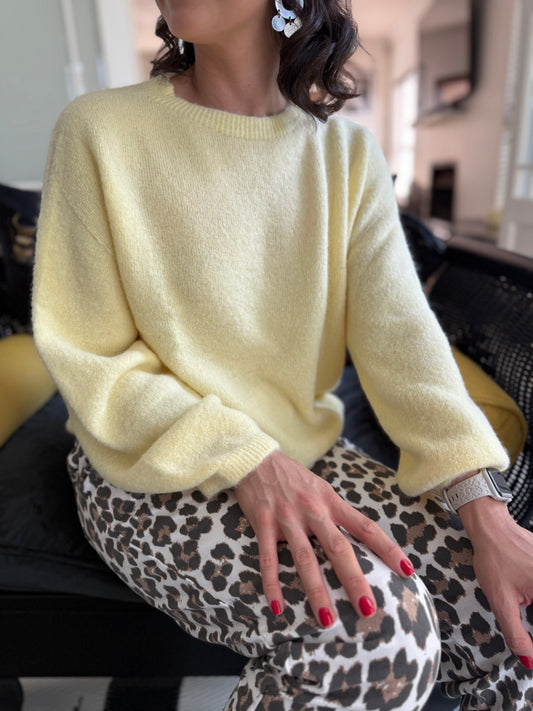 Baby alpaca knit - soft butter yellow