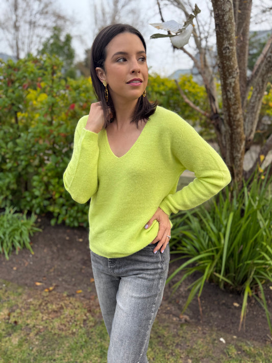 Baby alpaca knit (V- Neck) - Lime