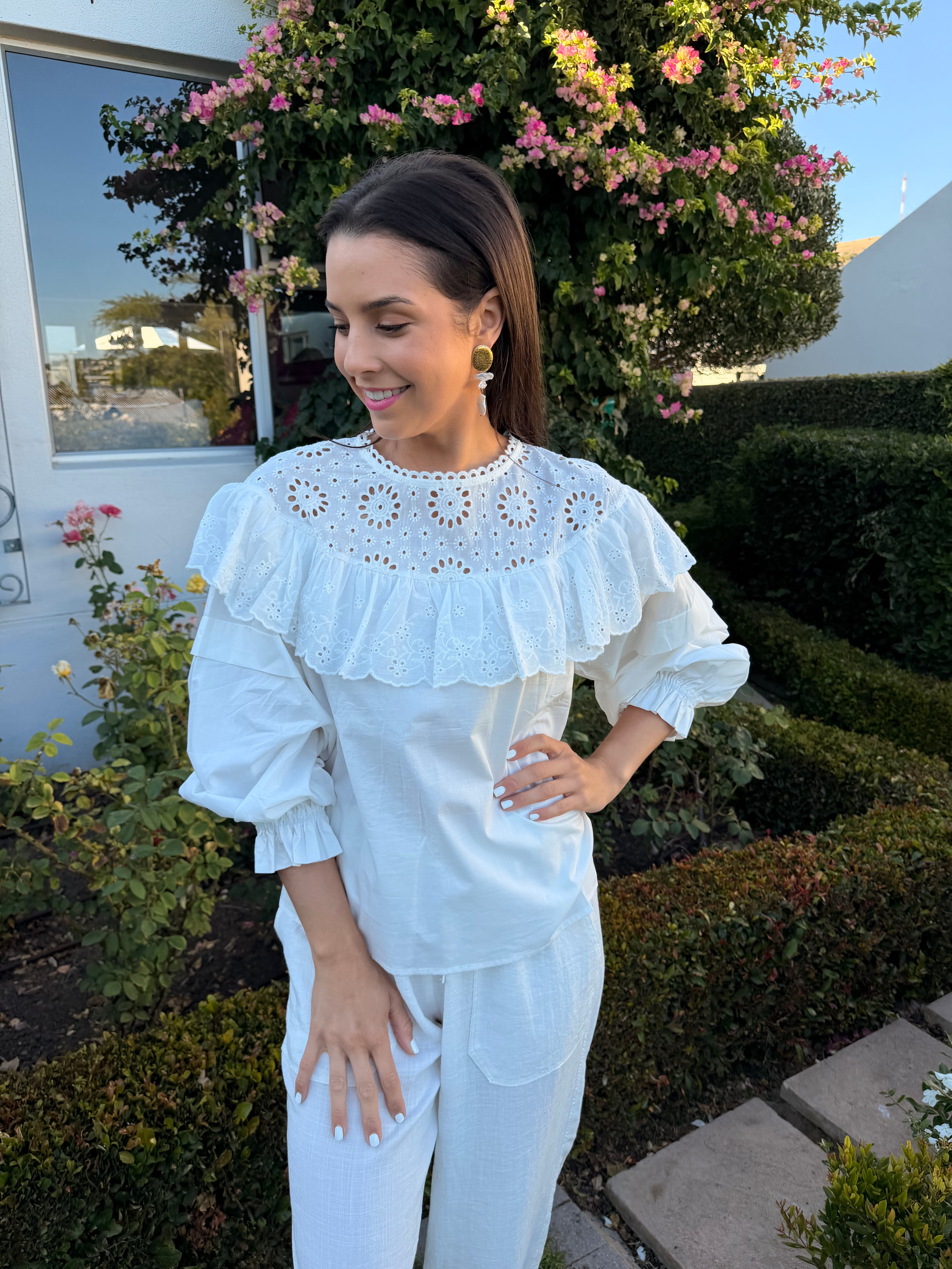 Joan Italian blouse - White frill anglaise