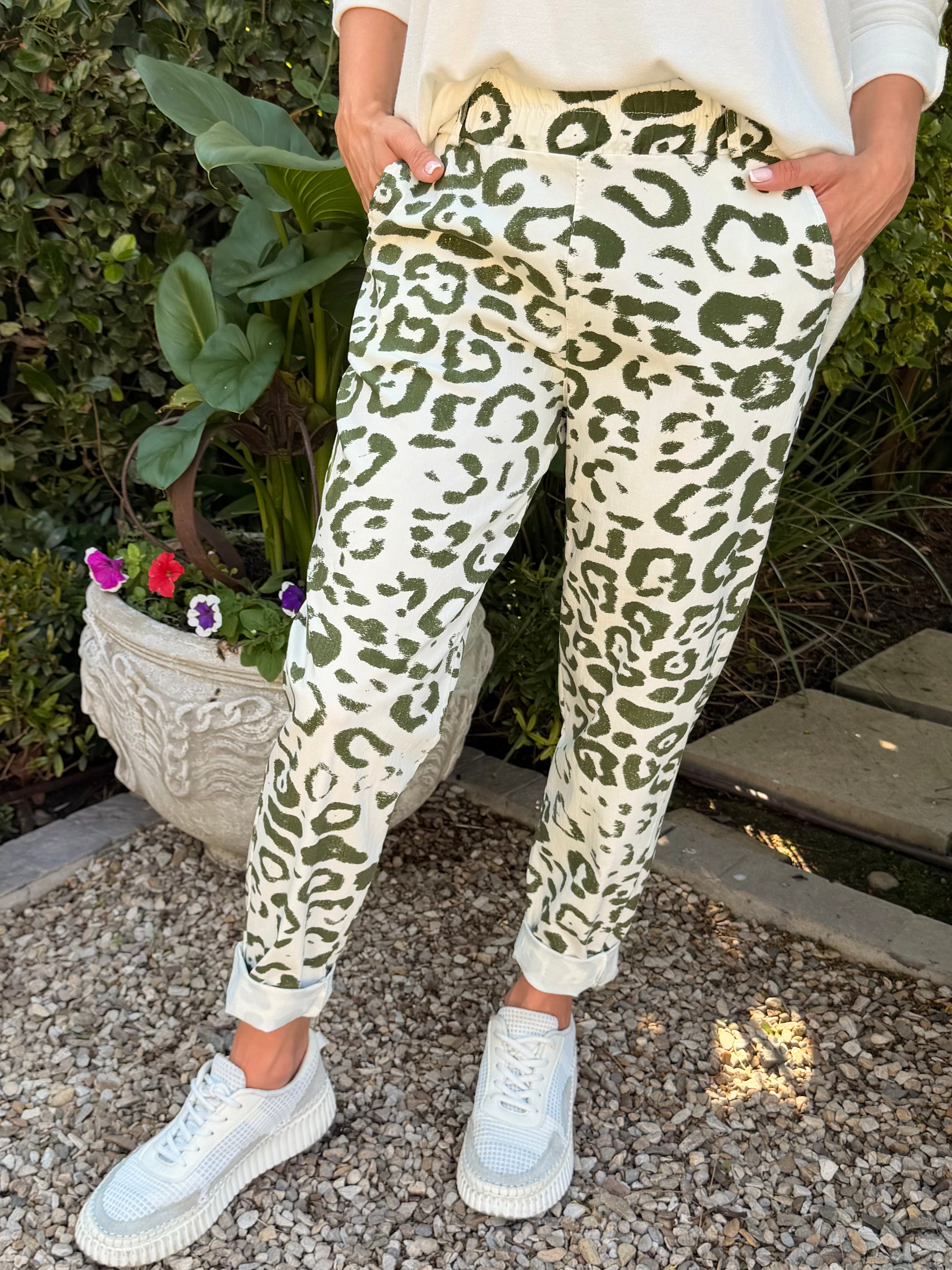 Italian pants - Khaki green leopard