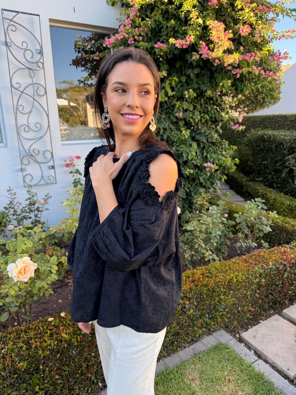 Christine Italian blouse - Black anglaise