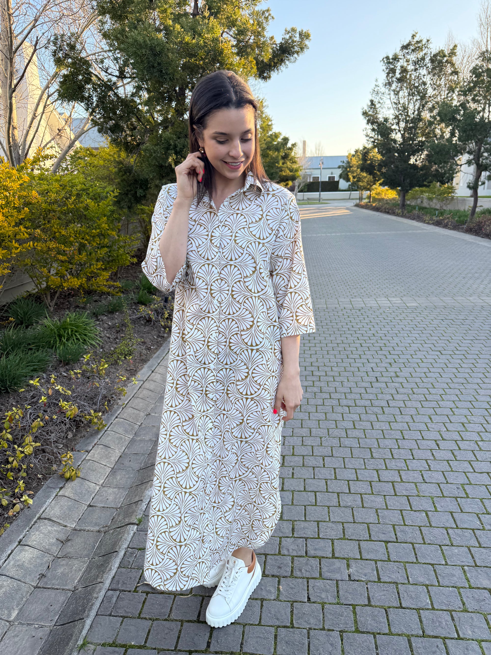 Jennifer - Neutral scollop