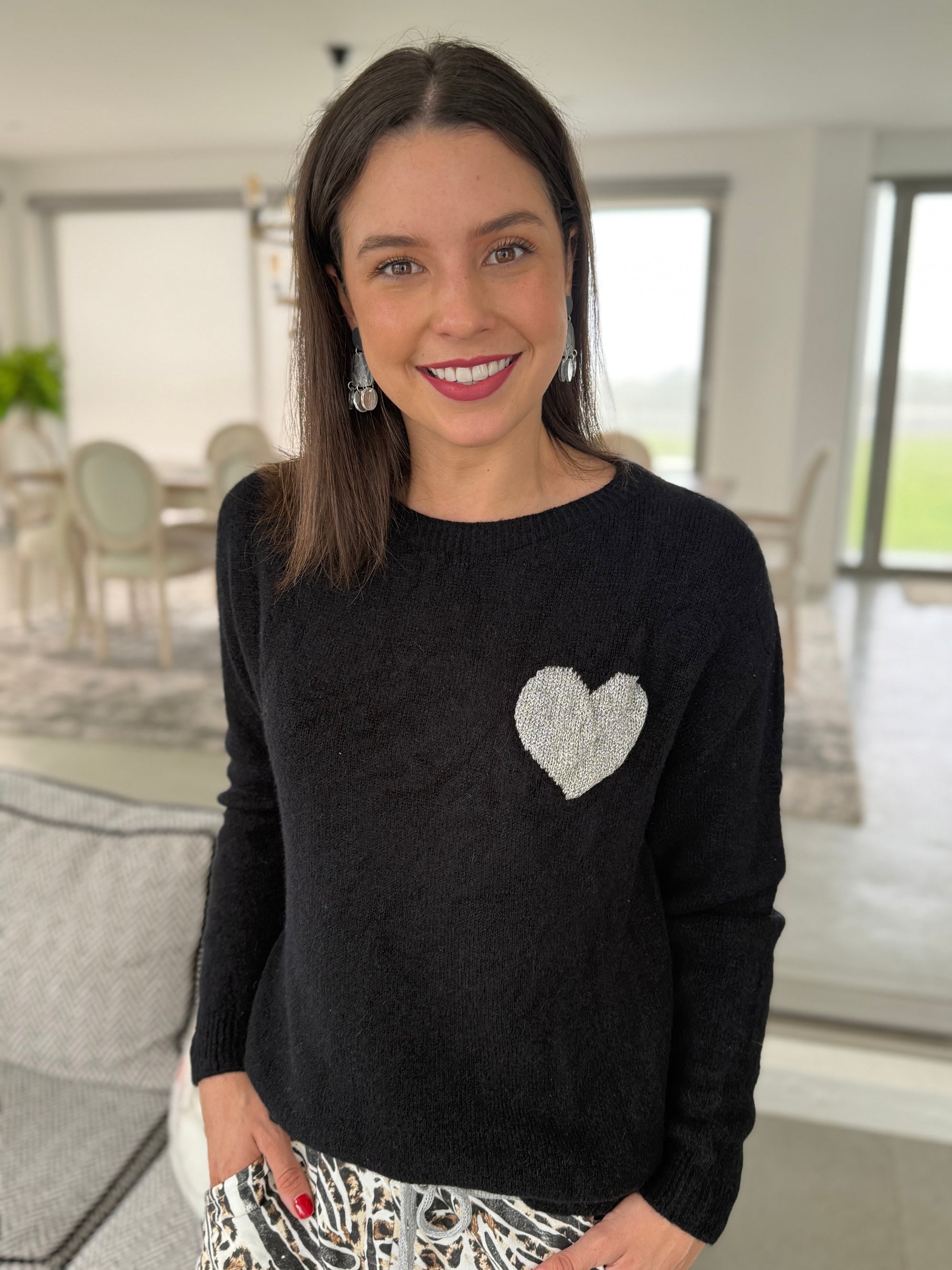 Baby alpaca knit- Black heart