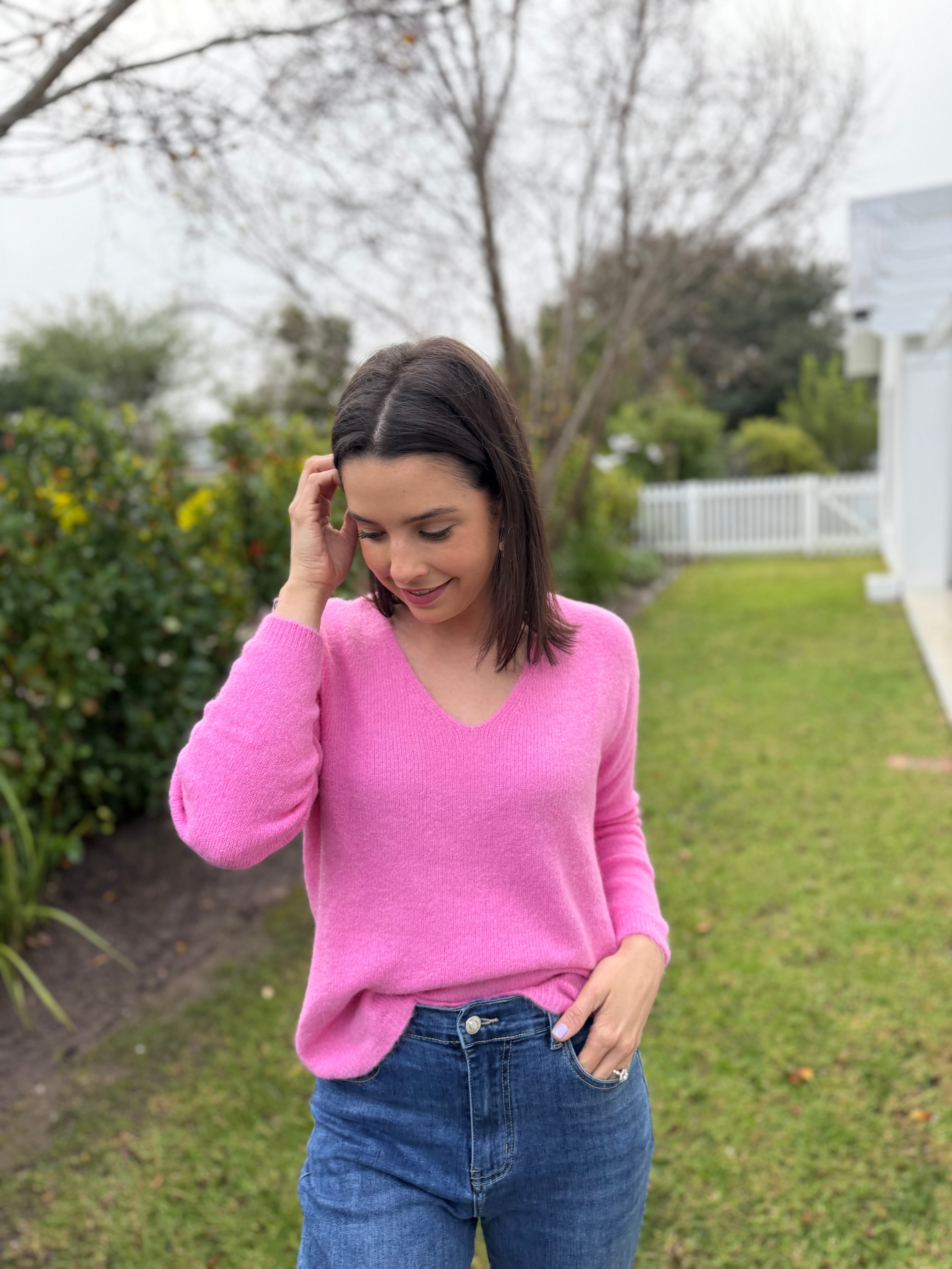 Baby alpaca knit (V-Neck) - Barbie