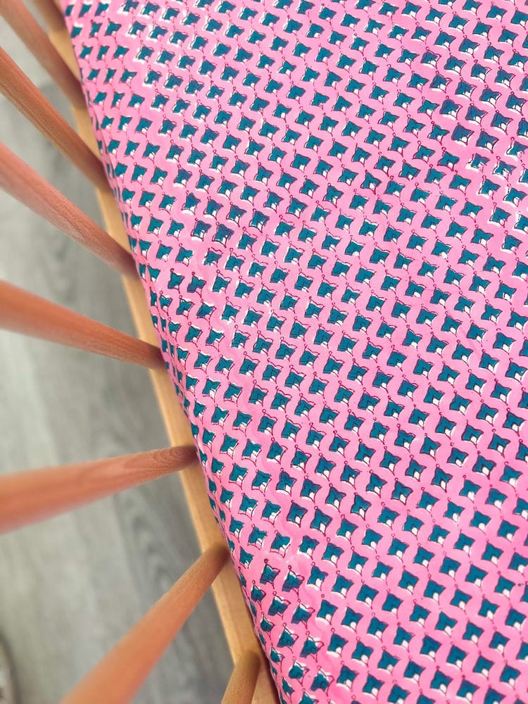 Fitted sheet  / Milestone photo backdrop - Pink India Babalu boutique